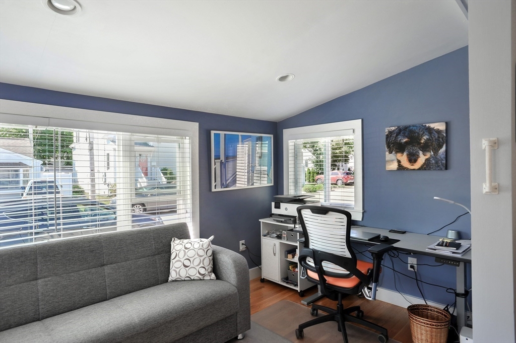 9 G Street Hull, MA 02045 - Photo 7 of 31