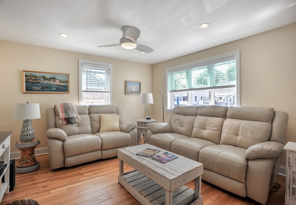 9 G Street Hull, MA 02045 - Photo 8 of 31
