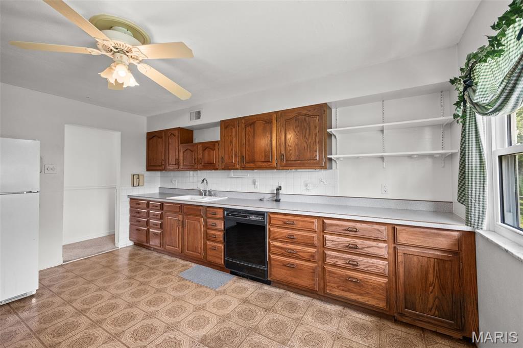 223 Susan Road St. Louis, MO 63129 - Photo 10 of 33 Gallery Image 10