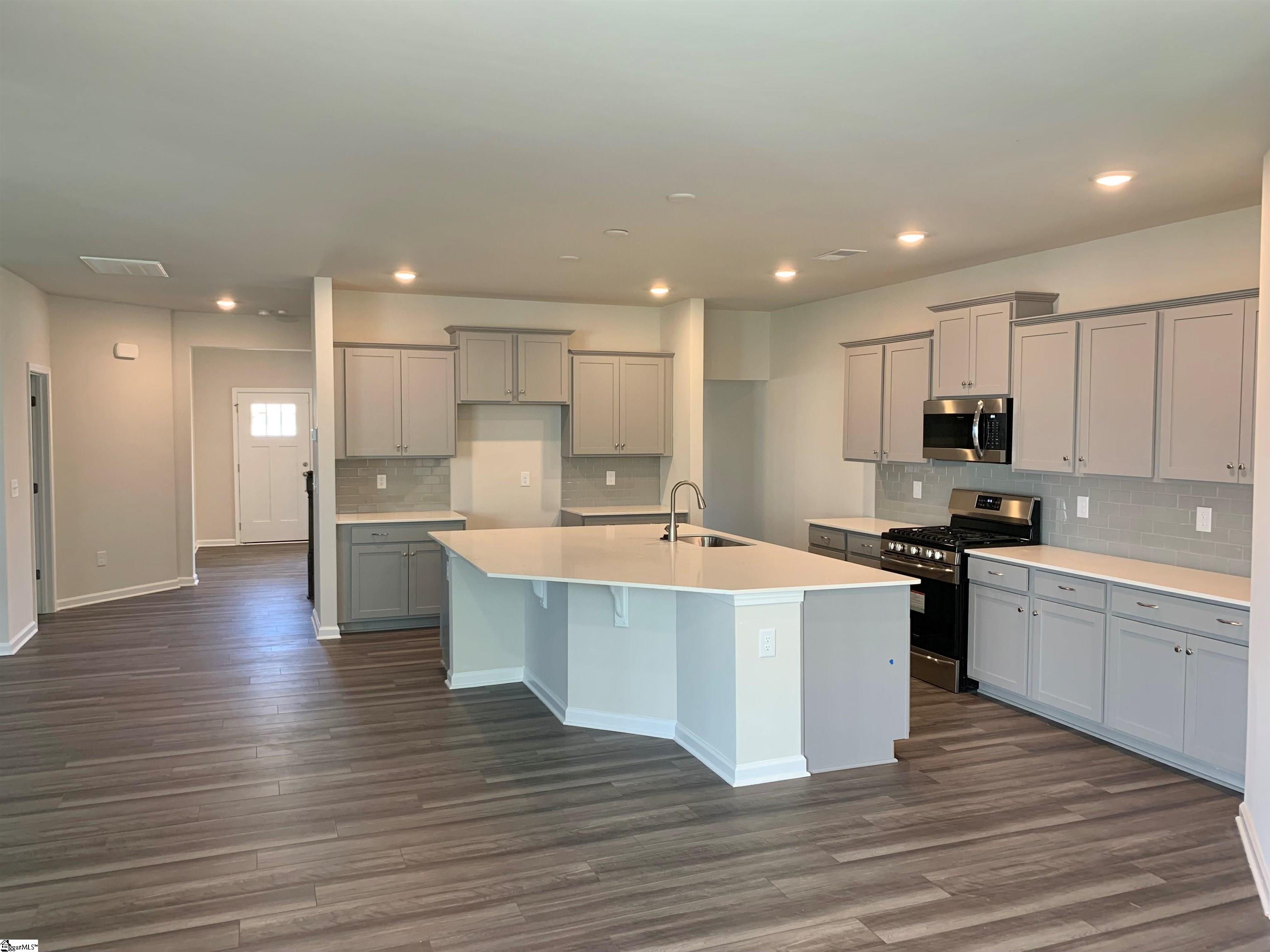 174 Magnolia Street Woodruff, SC 29388 - Photo 7 of 20