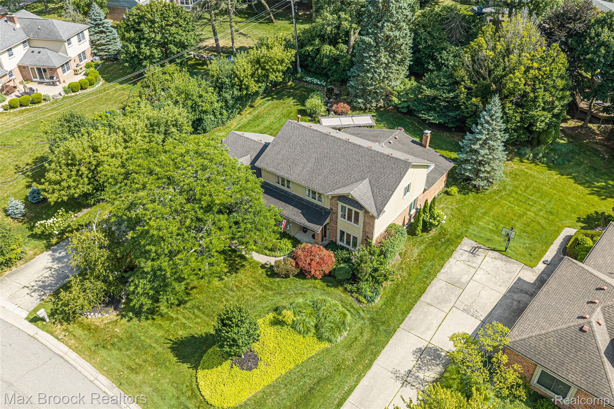 2801 Baltane Road West Bloomfield, MI 48323 - Photo 2 of 34 Side Aerial