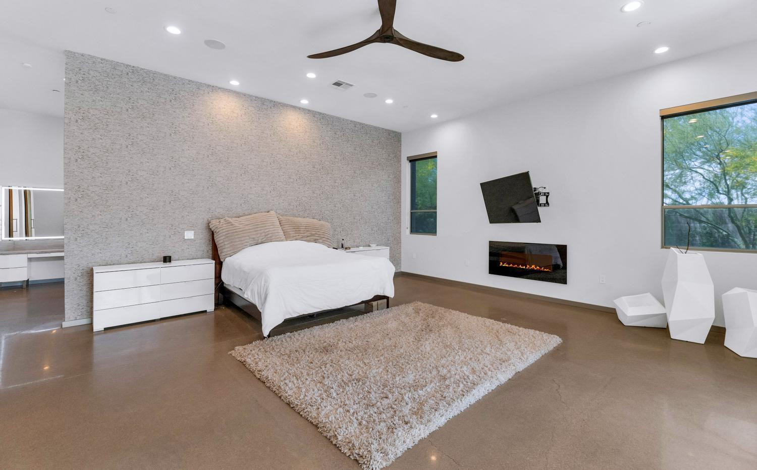 4912 North 45th Street Phoenix, AZ 85018 - Photo 13 of 41 Photo #13