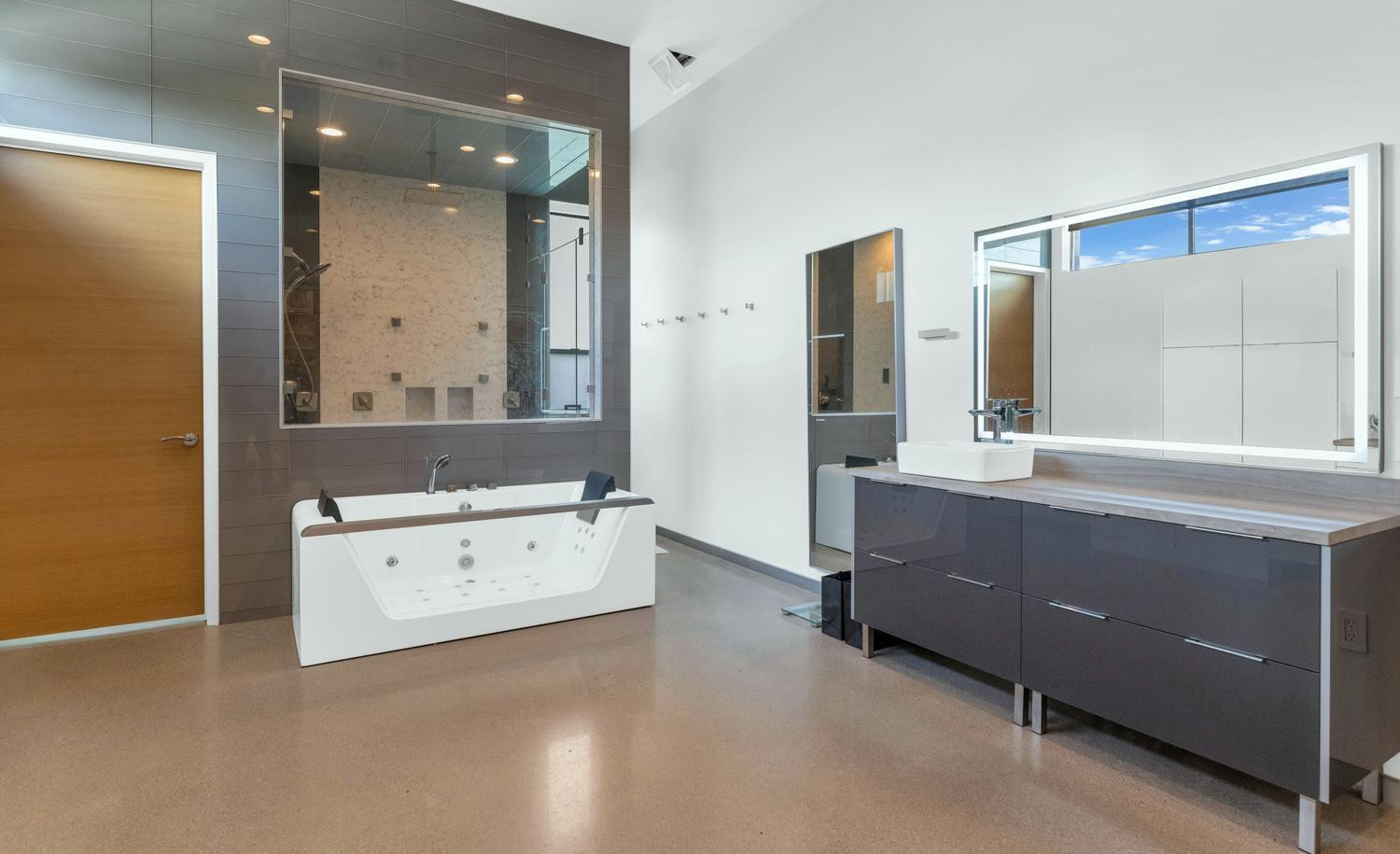 4912 North 45th Street Phoenix, AZ 85018 - Photo 15 of 41 Photo #15