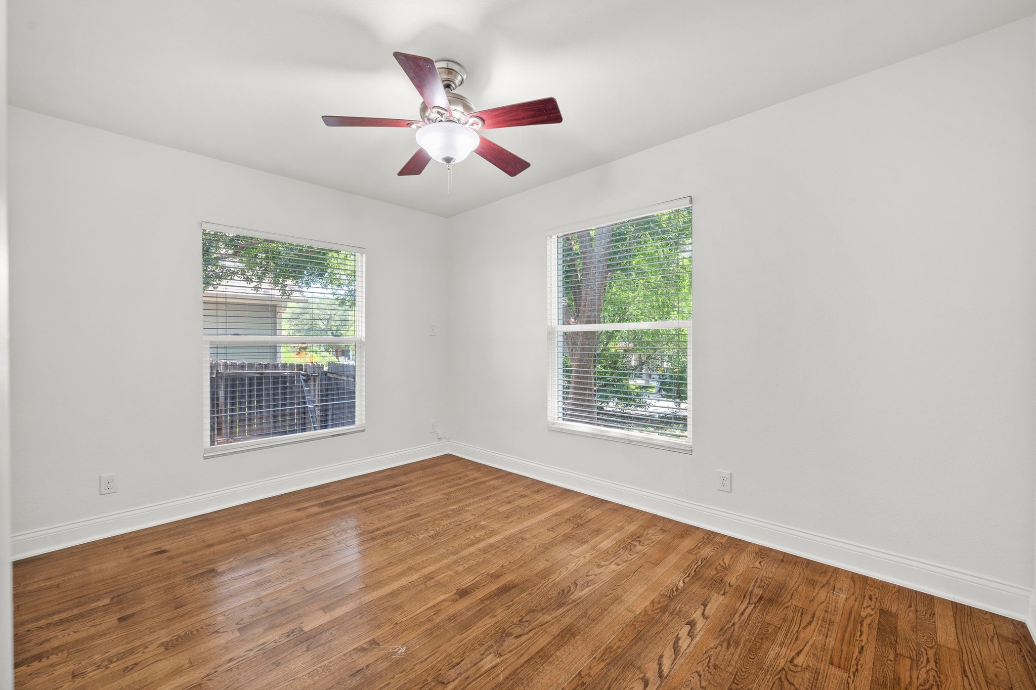 2640 West 45th Street Austin, TX 78731 - Photo 23 of 34 Bedroom 3