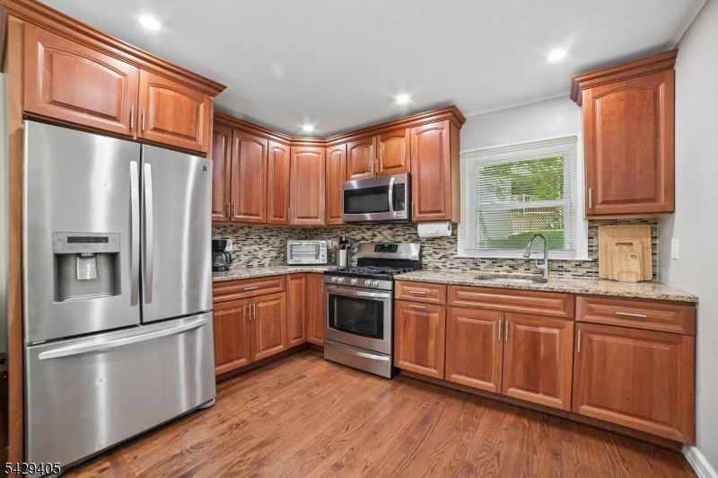 46 Phyllis Road West Orange, NJ 07052 - Photo 2 of 27