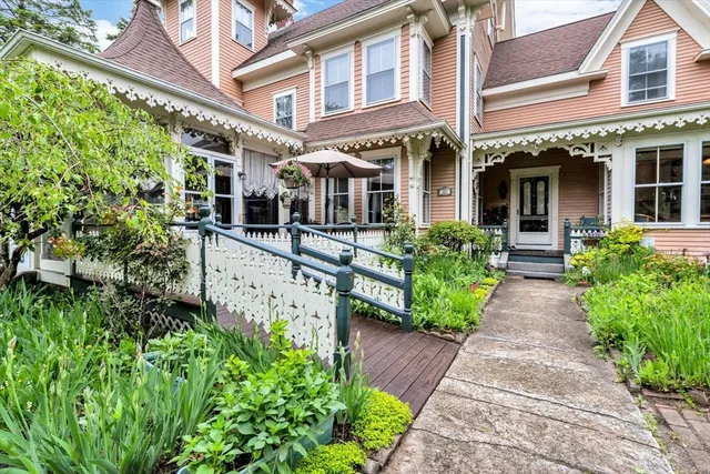 $1,990,000 | 141 Division Street, Harwich, MA 02671