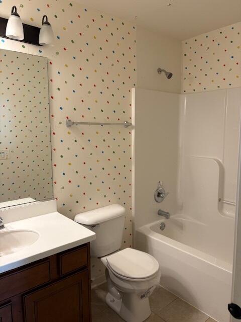 175 Owen Street Matteson, IL 60443 - Photo 14 of 26 a bathroom with a sink toilet and shower