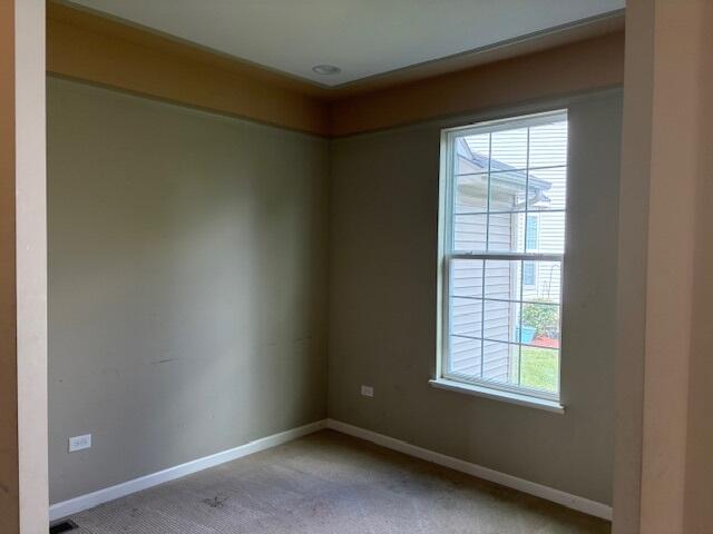 175 Owen Street Matteson, IL 60443 - Photo 15 of 26 an empty room with a window