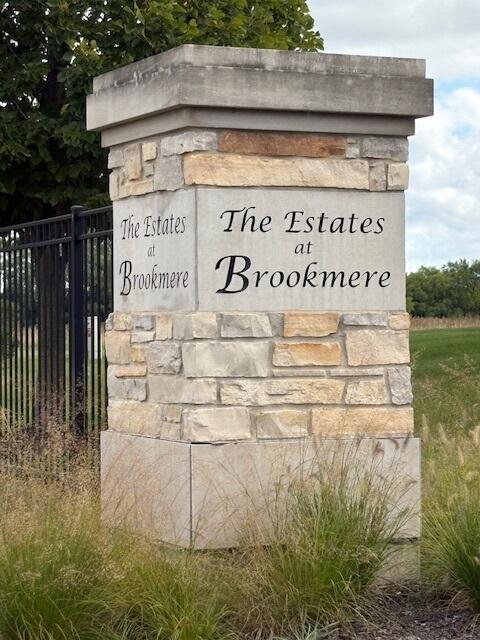 175 Owen Street Matteson, IL 60443 - Photo 4 of 26 a sign on the side of a building