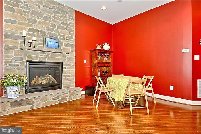 9862 Garden Ranges Laurel, MD 20723 - Photo 5 of 30 Family Room