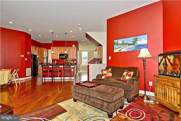 9862 Garden Ranges Laurel, MD 20723 - Photo 6 of 30 Family Room
