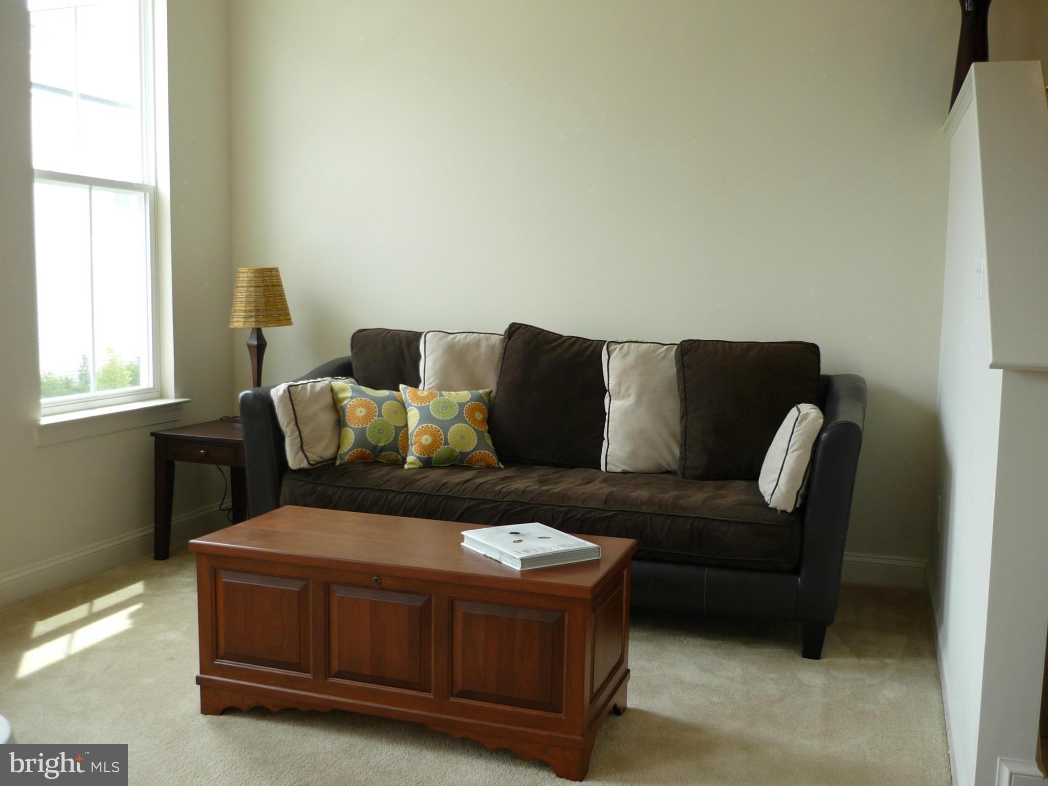 9862 Garden Ranges Laurel, MD 20723 - Photo 9 of 30 Living Room