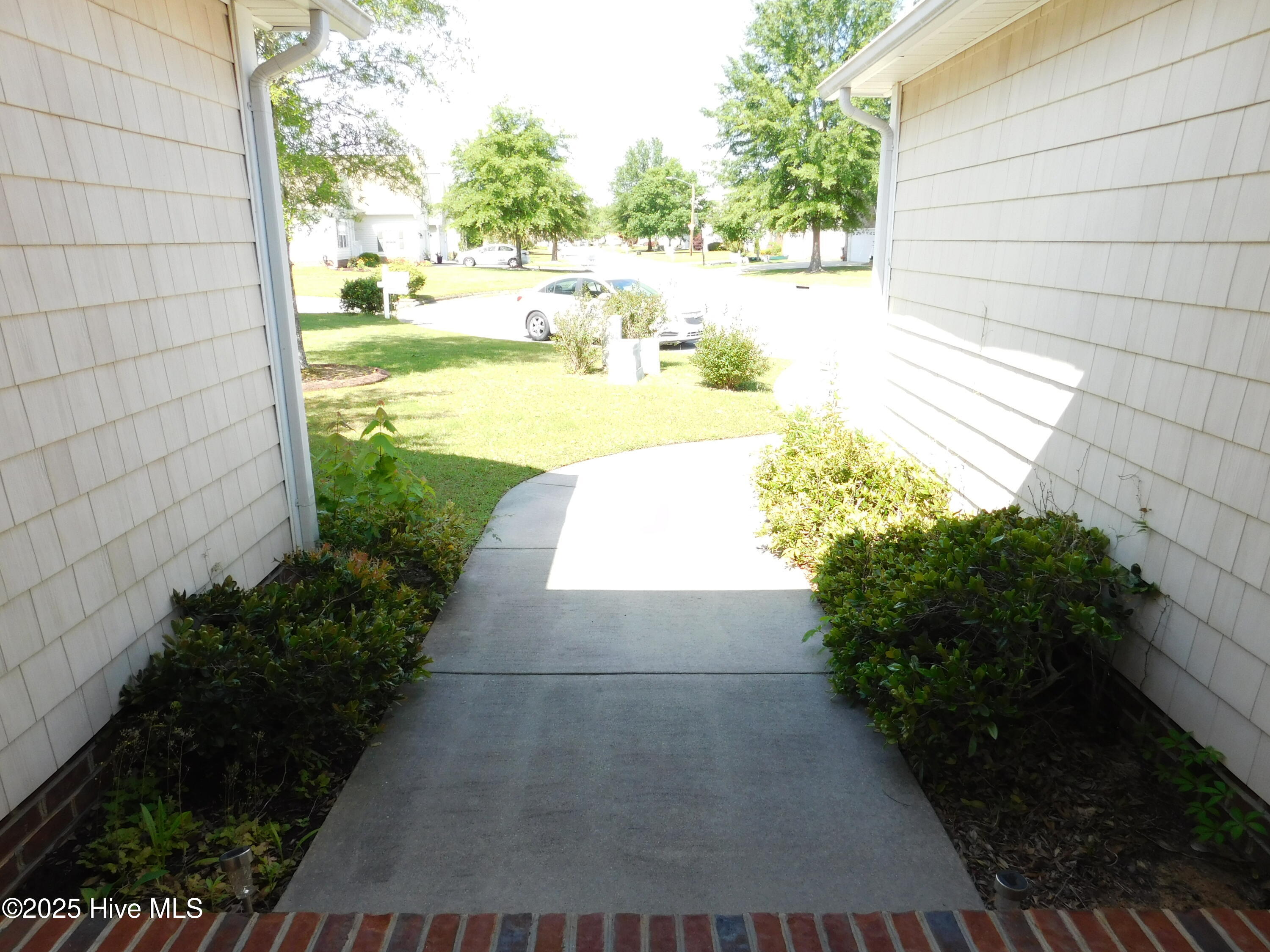 107 Robbie Lane New Bern, NC 28562 - Photo 3 of 28 DSCN3178