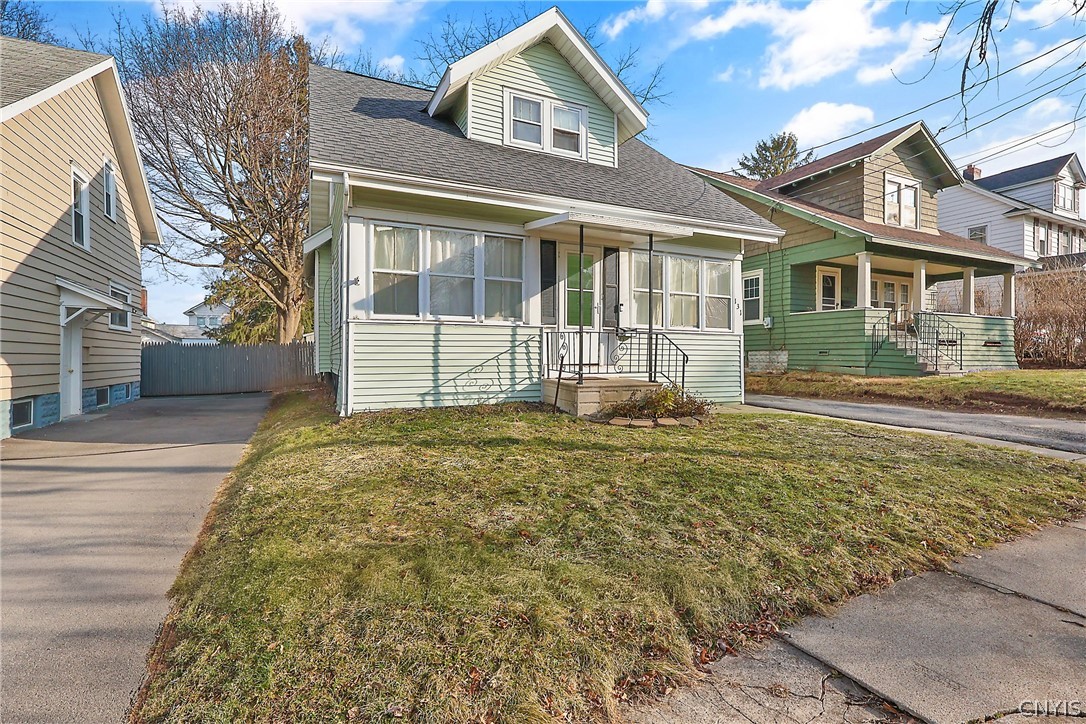 131 Winthrop Road Syracuse, NY 13206 - Photo 2 of 32 3 Bed / 1.1 Bath Cape Cod