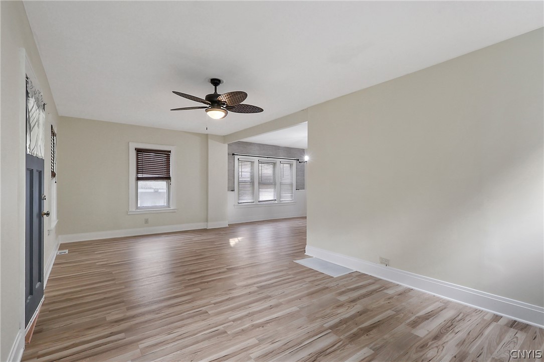 131 Winthrop Road Syracuse, NY 13206 - Photo 6 of 32