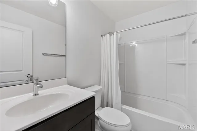 $355,000 | 203 Homestretch Lane, Wentzville, MO 63385