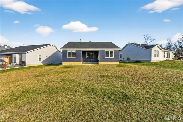 $355,000 | 203 Homestretch Lane, Wentzville, MO 63385