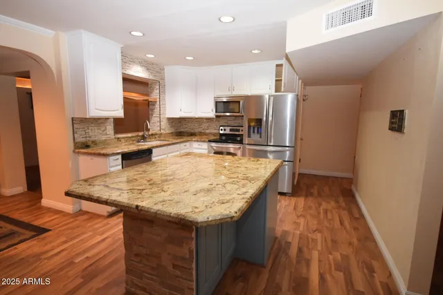 $650,000 | 3926 East Laurel Lane, Phoenix, AZ 85028