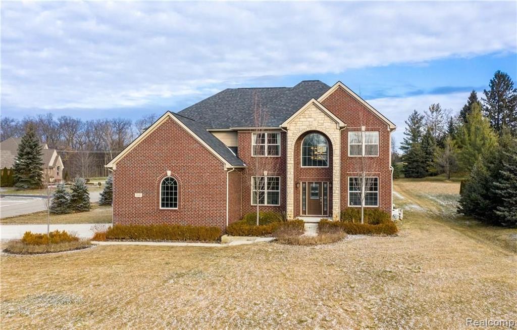 110 Fieldway Court Rochester, MI 48306 - Photo 2 of 46