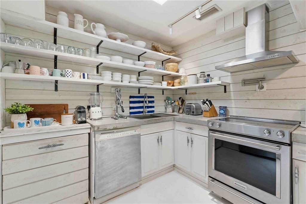 624 Bayshore Road Nokomis, FL 34275 - Photo 18 of 73