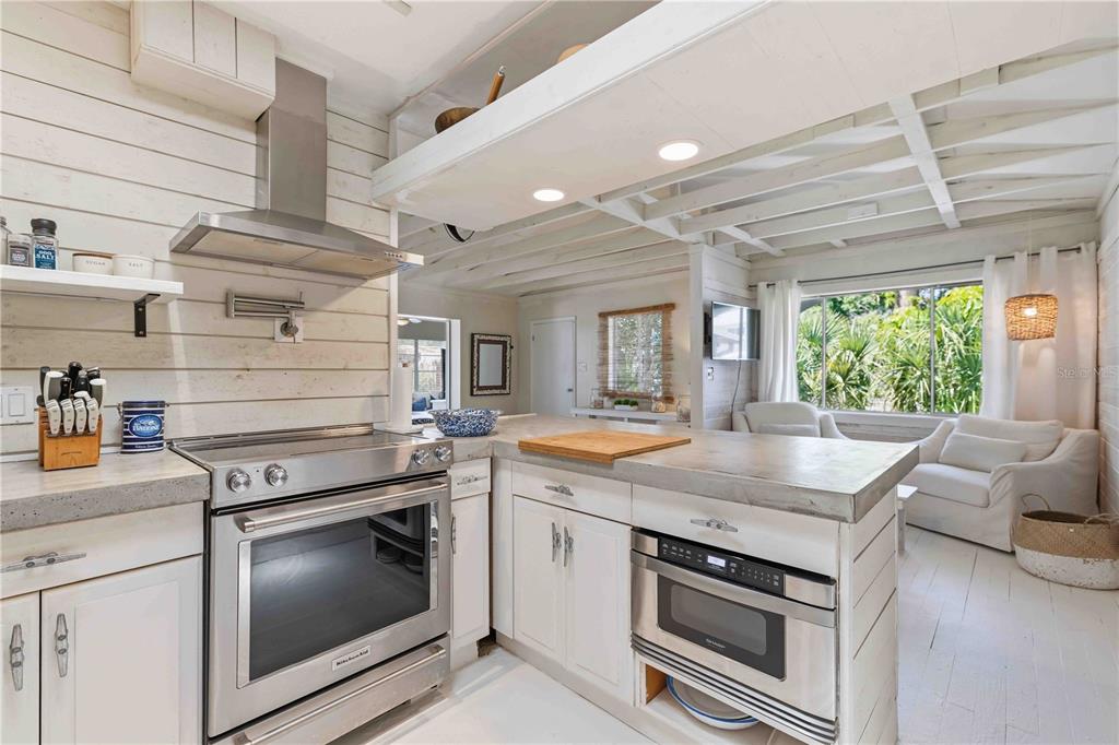 624 Bayshore Road Nokomis, FL 34275 - Photo 19 of 73