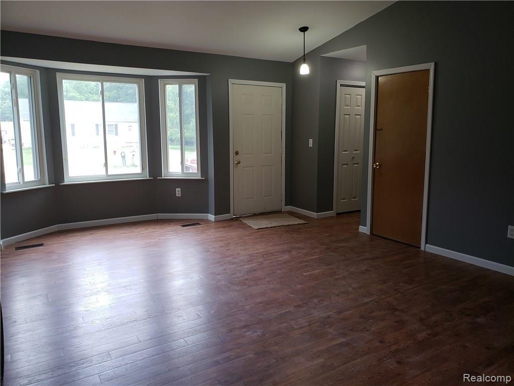 3051 York Road Rochester Hills, MI 48309 - Photo 9 of 18
