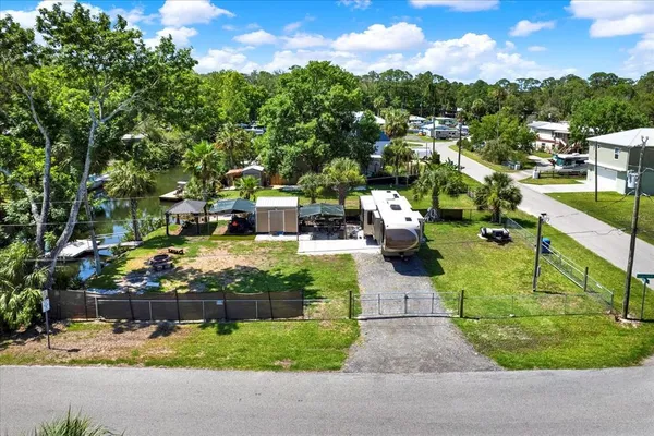 $265,000 | 6230 Island Drive, Weeki Wachee, FL 34607