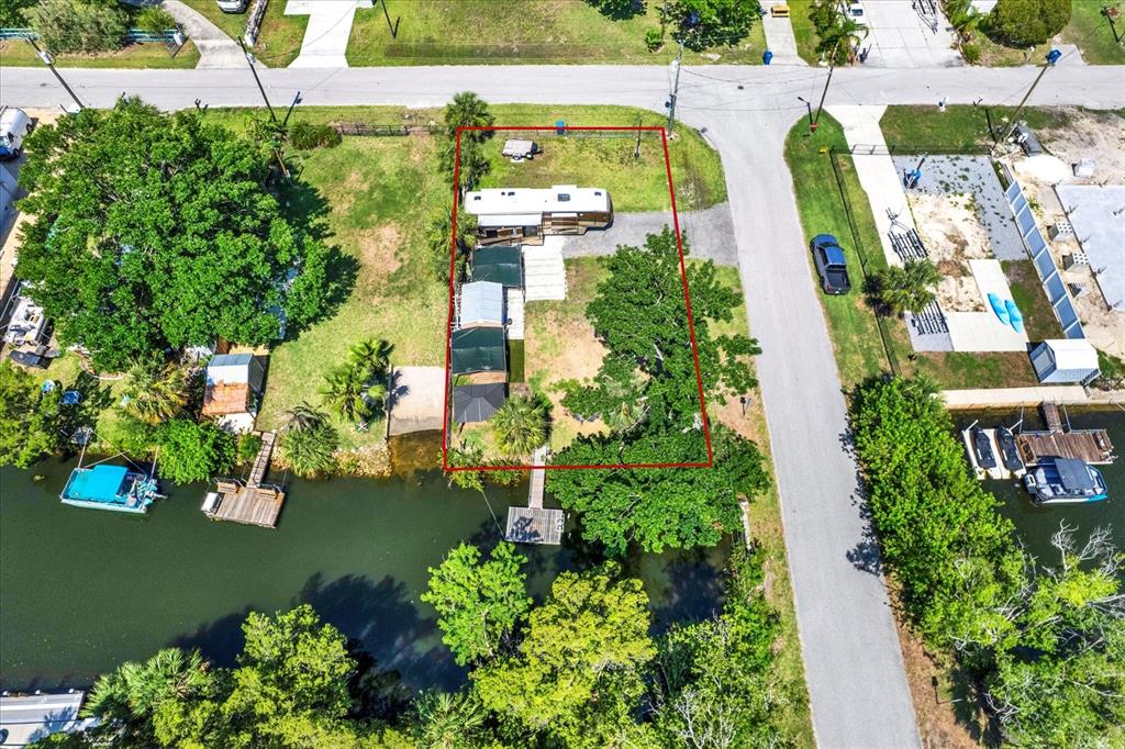 6230 Island Drive Weeki Wachee, FL 34607 - Photo 4 of 15