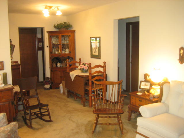 224 East Harrison Road Lombard, IL 60148 - Photo 3 of 24 a living room filled with furniture