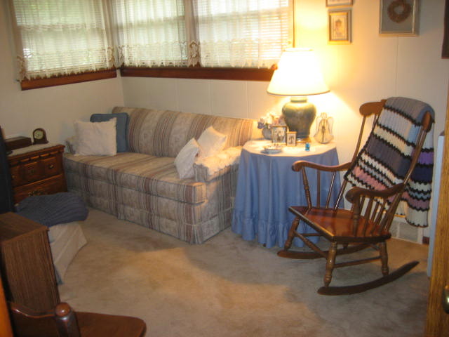 224 East Harrison Road Lombard, IL 60148 - Photo 6 of 24 a living room with furniture