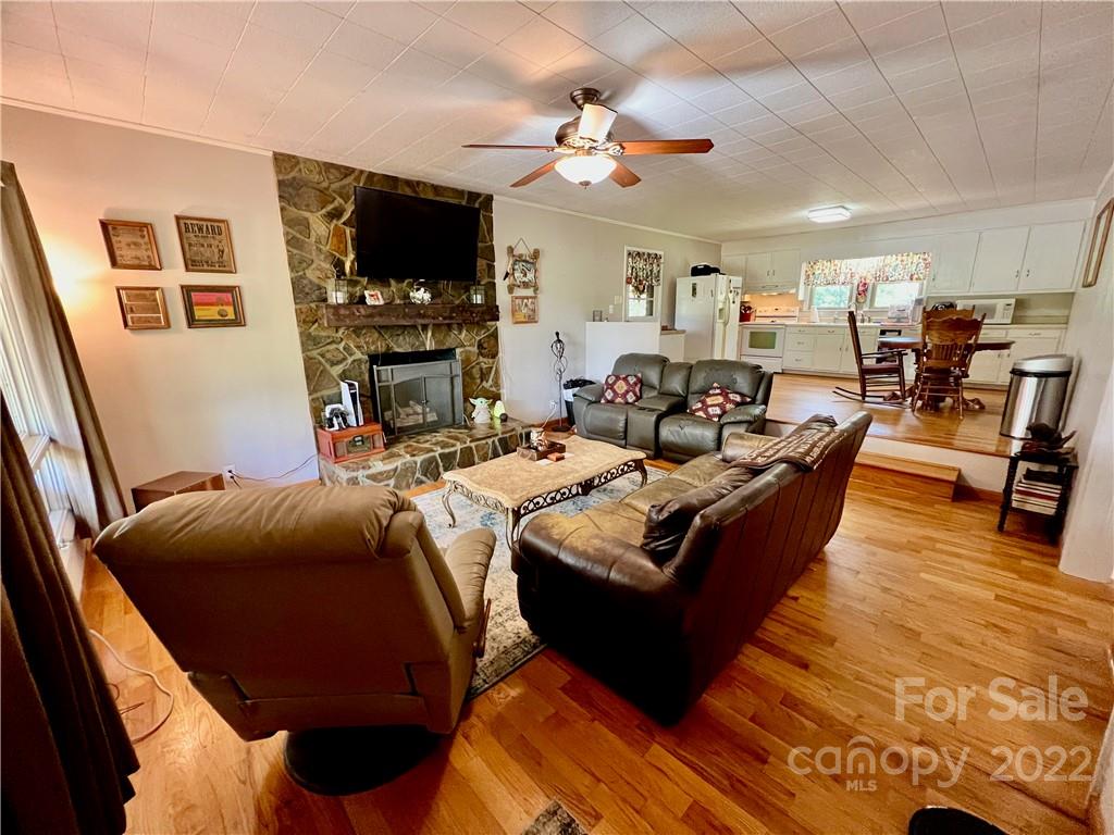 1619 Ivey Church Road Maiden, NC 28650 - Photo 6 of 19 Gallery Image 6