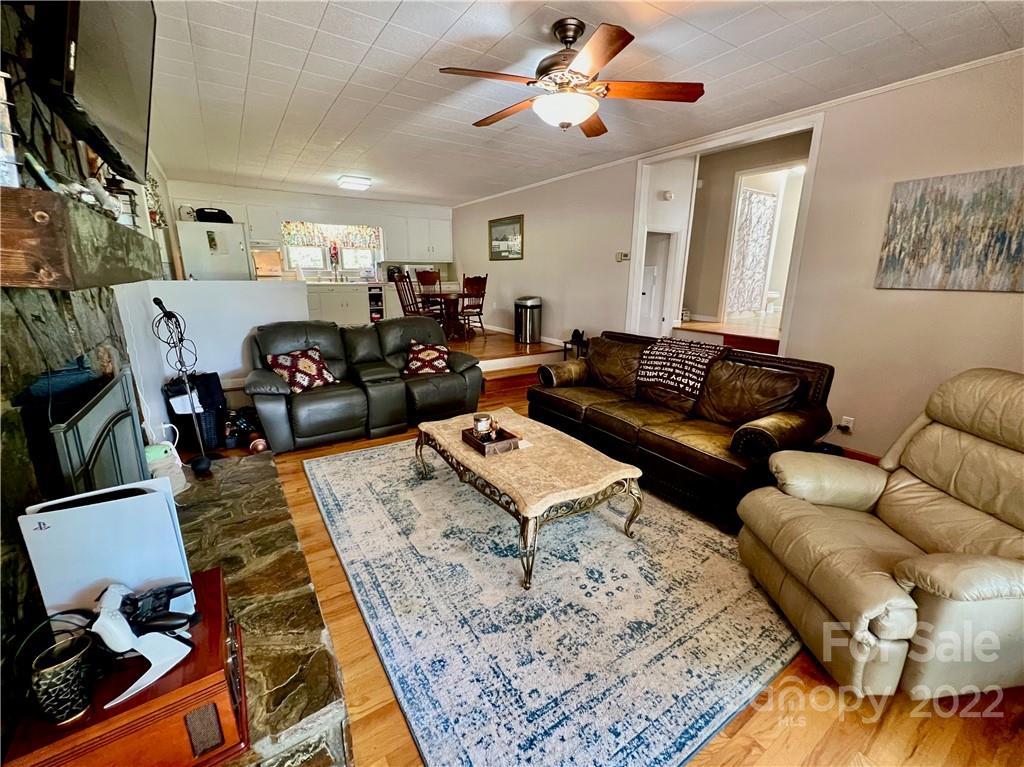 1619 Ivey Church Road Maiden, NC 28650 - Photo 7 of 19 Gallery Image 7