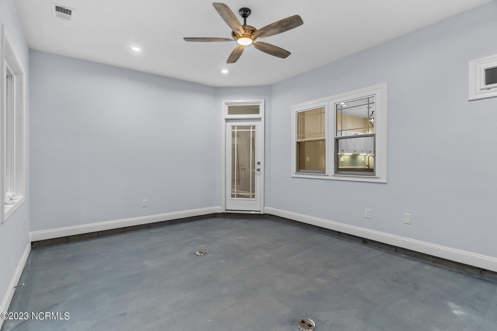 68 Knox Road Southport, NC 28461 - Photo 44 of 53 Carolina Room
