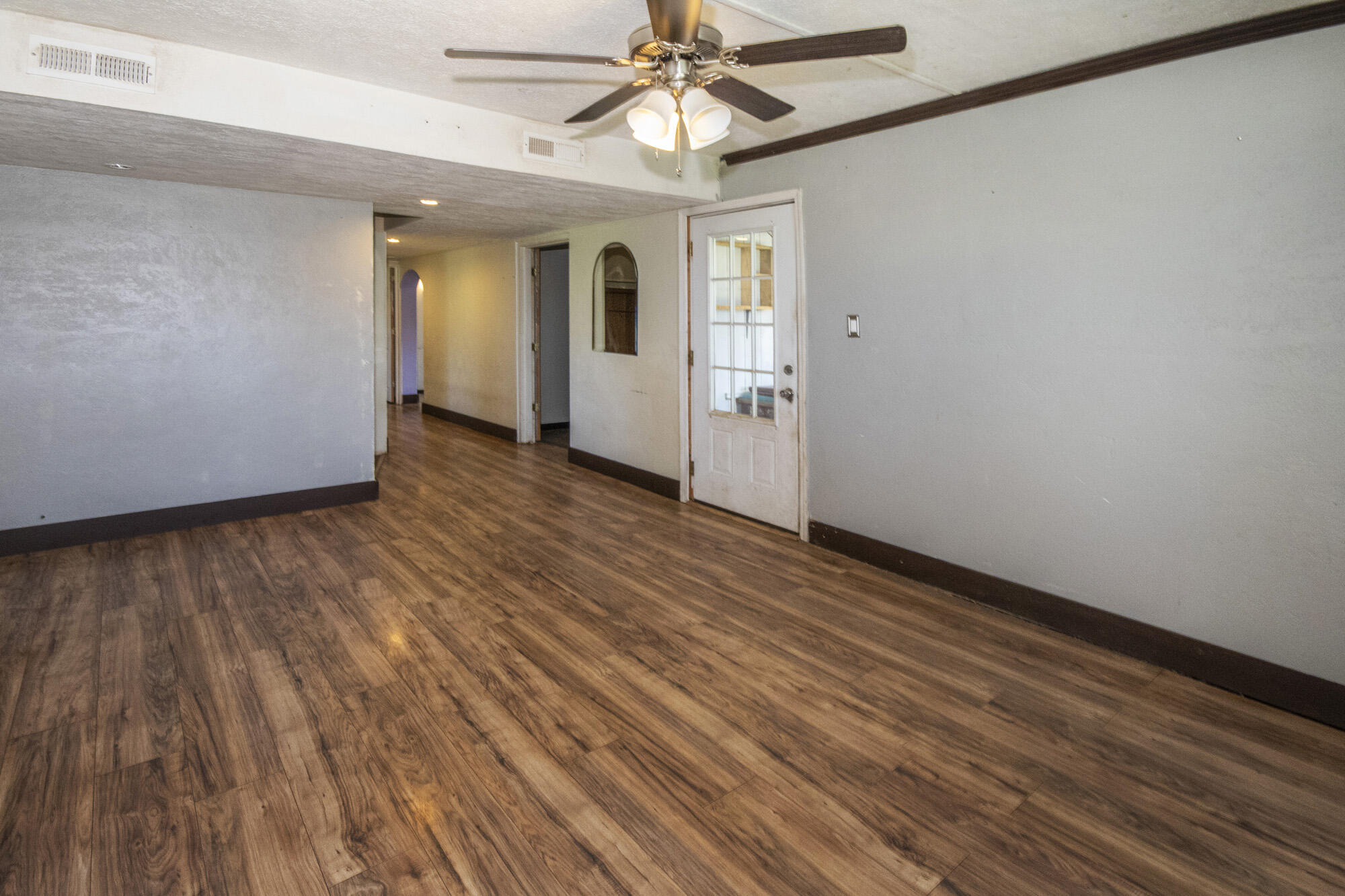 115 Niagara Lane Oak Ridge, TN 37830 - Photo 22 of 27 living2