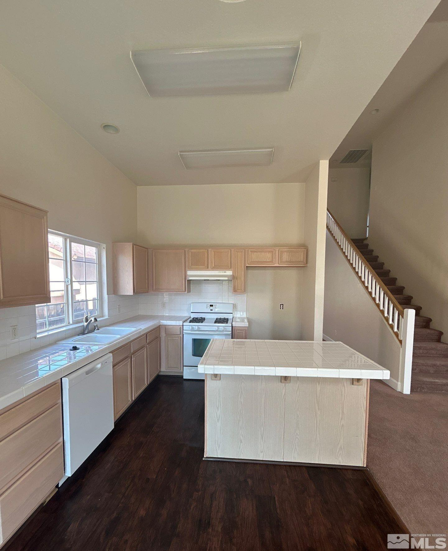 1465 Ridge Point Drive Carson City, NV 89706 - Photo 5 of 19 Photo 5