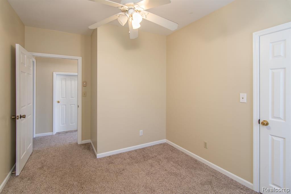 9798 Mcgregor Road Pinckney, MI 48169 - Photo 15 of 20