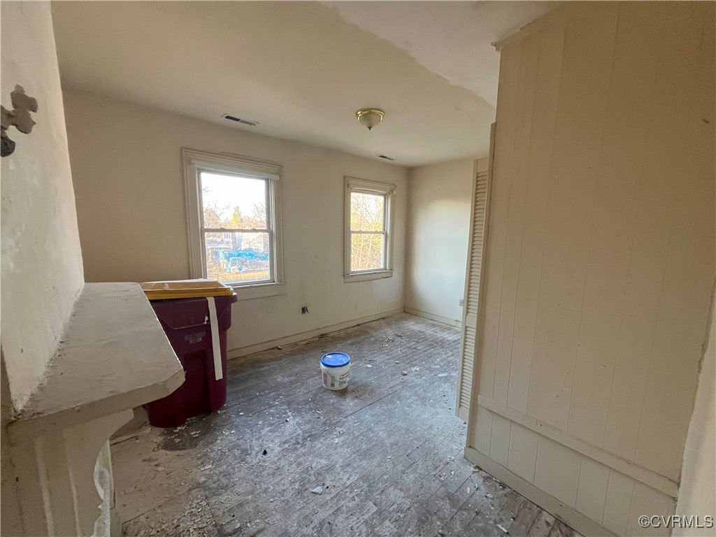 919-921 Rome Street Petersburg, VA 23803 - Photo 17 of 21 a view of a livingroom with furniture and windows