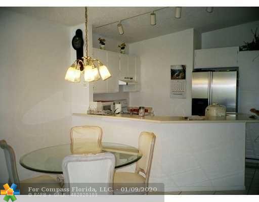 11603 Orange Blossom Lane, Unit 7D Boca Raton, FL 33428 - Photo 2 of 3 Kitchen