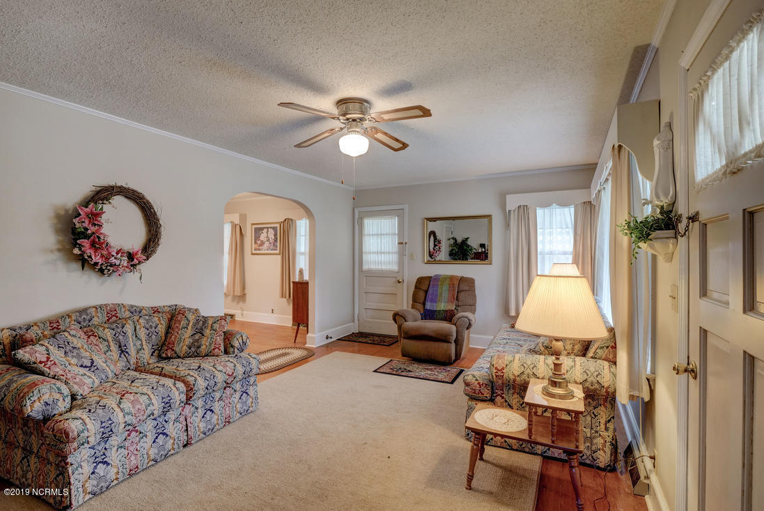 389 Haw Branch Road Richlands, NC 28574 - Photo 8 of 25 photo_49255636-1100x733