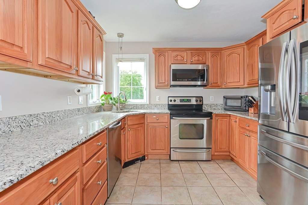7 Kimball Road Auburn, MA 01501 - Photo 9 of 34 Gallery Image 9