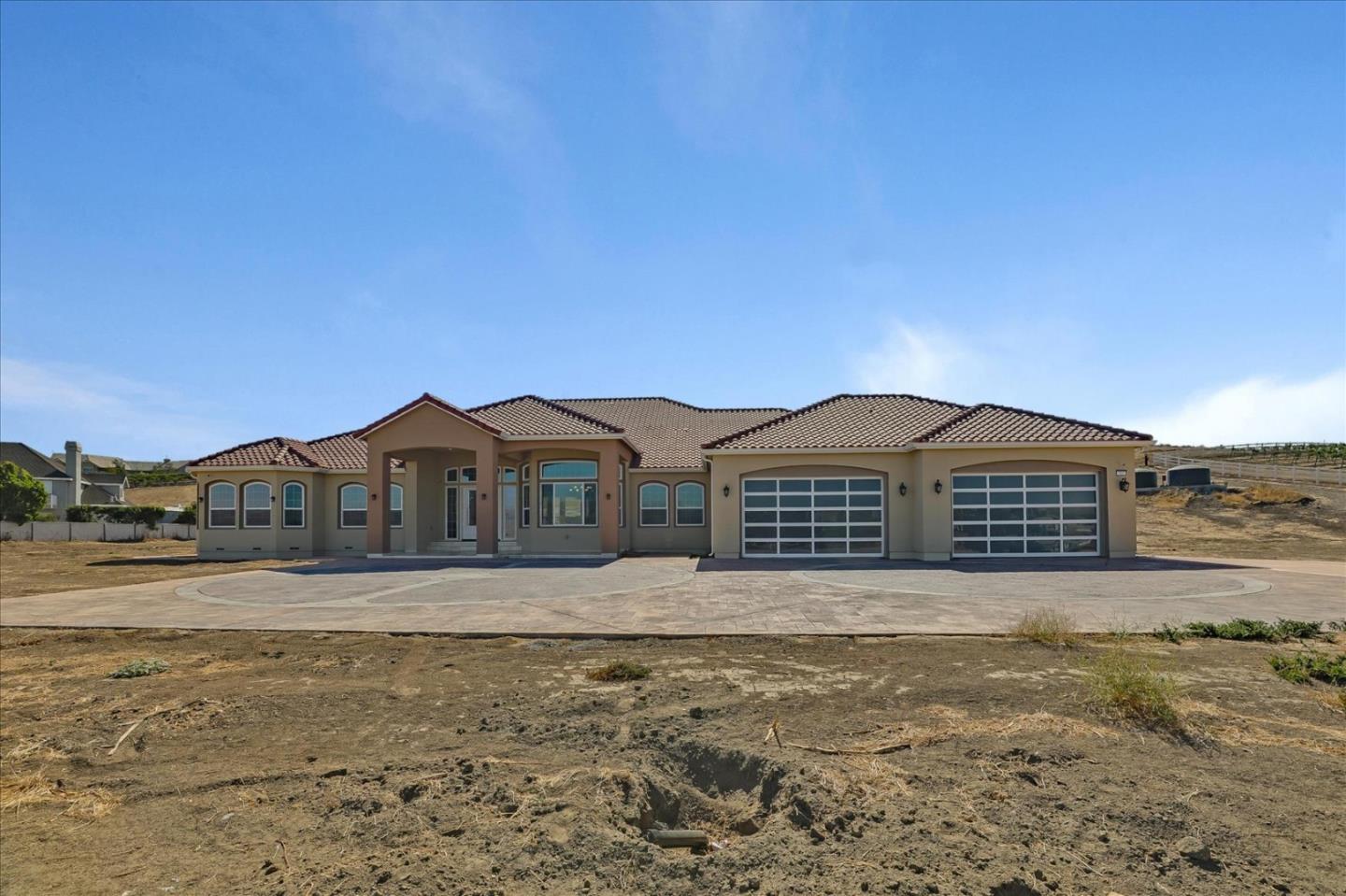 721 Riverside Road Hollister, CA 95023 - Photo 11 of 63 Gallery Image 11
