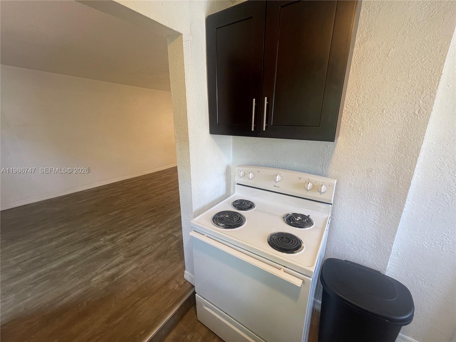 5738 Garfield Street, Unit B Hollywood, FL 33021 - Photo 13 of 26