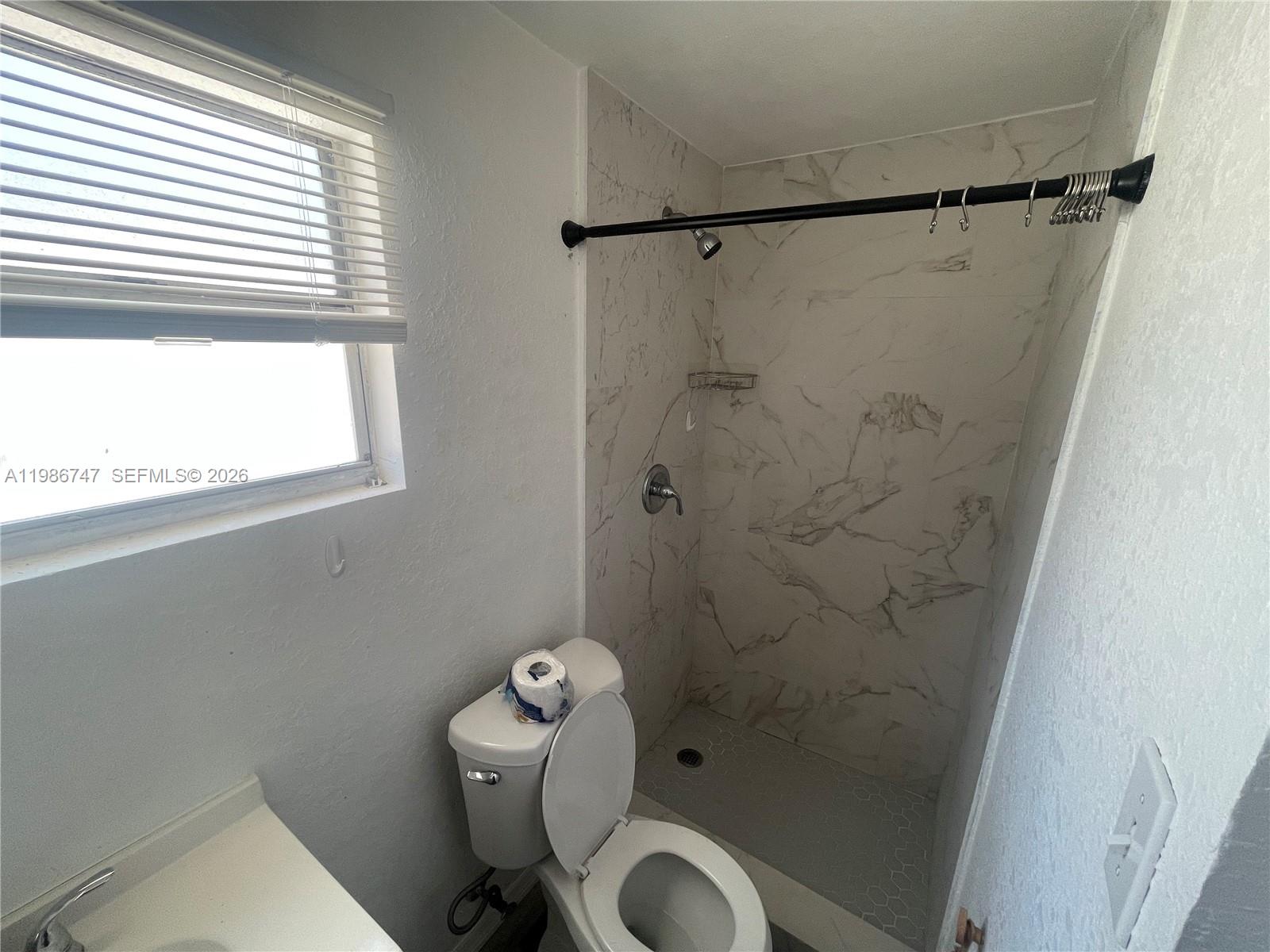 5738 Garfield Street, Unit B Hollywood, FL 33021 - Photo 15 of 26