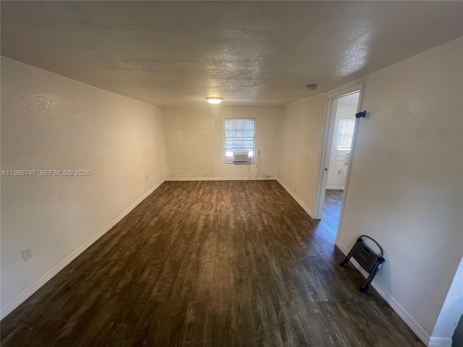 5738 Garfield Street, Unit B Hollywood, FL 33021 - Photo 7 of 26