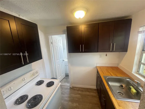 $1,500 | 5738 Garfield Street, Unit B, Hollywood, FL 33021