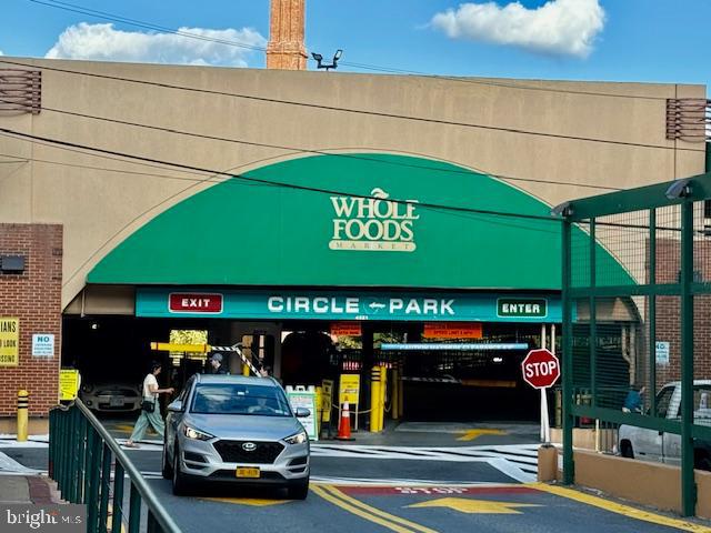 4200 River Road Northwest Washington, DC 20016 - Photo 35 of 40