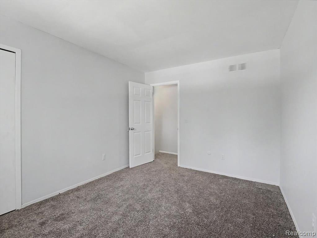 41957 Utica Road Sterling Heights, MI 48313 - Photo 34 of 43