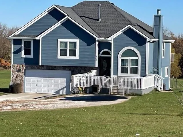 $475,000 | 843 Northwest 1661st Road, Bates City, MO 64011