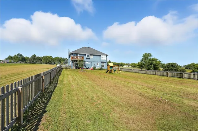 $460,000 | 843 Northwest 1661st Road, Bates City, MO 64011