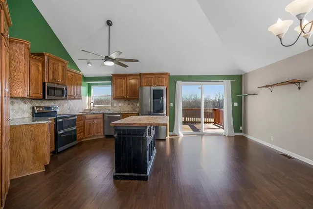 $460,000 | 843 Northwest 1661st Road, Bates City, MO 64011